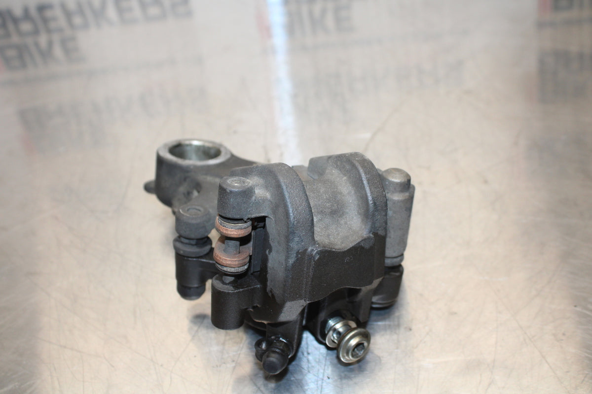11 SUZUKI GSXR1000 REAR BACK BRAKE CALIPER W MOUNT BRACKET BB142 