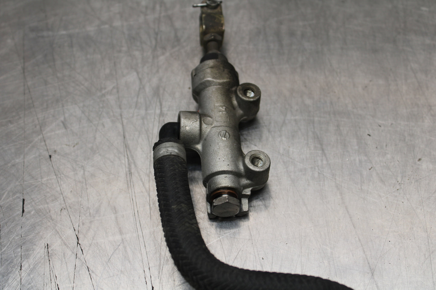 04-05 KAWASAKI NINJA ZX10R REAR BACK BRAKE MASTER CYLINDER W RESERVOIR BB163