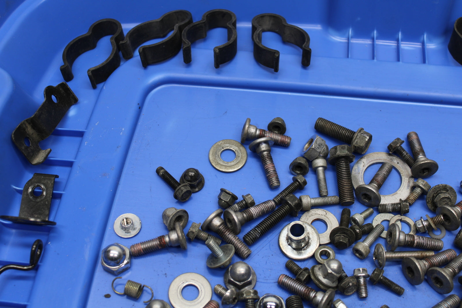 05-08 KAWASAKI VULCAN 1500 VN1500N CLASSIC MOUNTING BOLTS HARDWARE MOTOR BB133