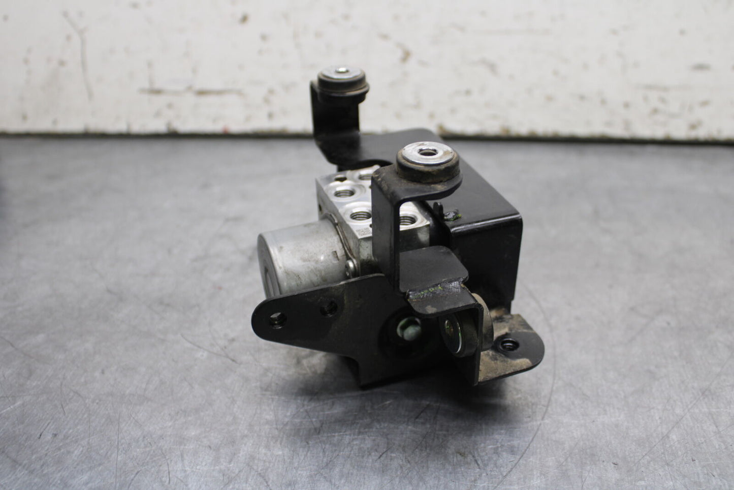 19-24 YAMAHA R3 ABS PUMP UNIT MODULE BB736