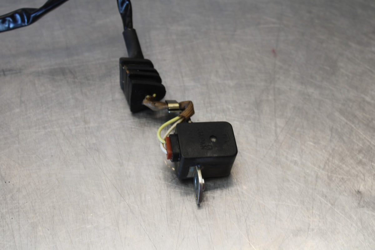 06-07 HONDA INTERCEPTOR 800 VFR800 ENGINE MOTOR COIL PICKUP PULSE SENSOR BB917