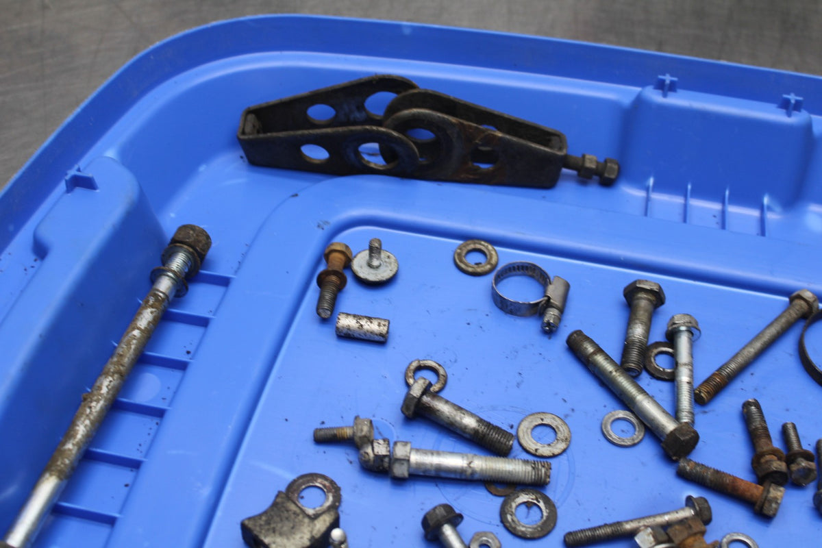 77-79 SUZUKI GS1000 MOUNTING BOLTS HARDWARE MOTOR SCREWS BB807