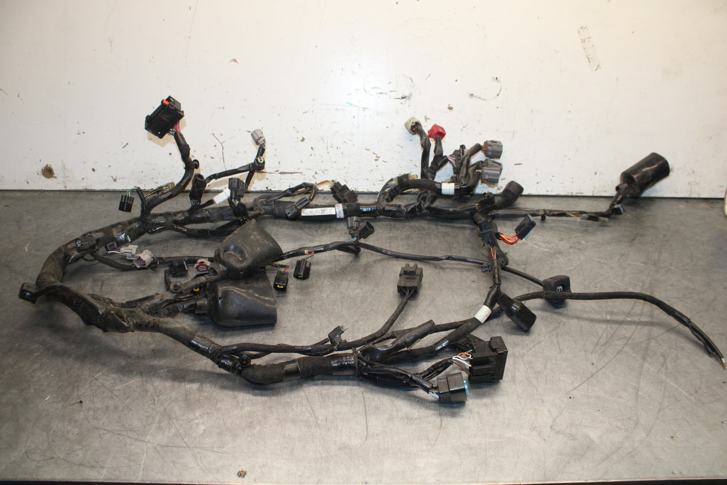 24-25 KAWASAKI NINJA ZX6R MAIN ENGINE WIRING HARNESS WIRE LOOM BB726