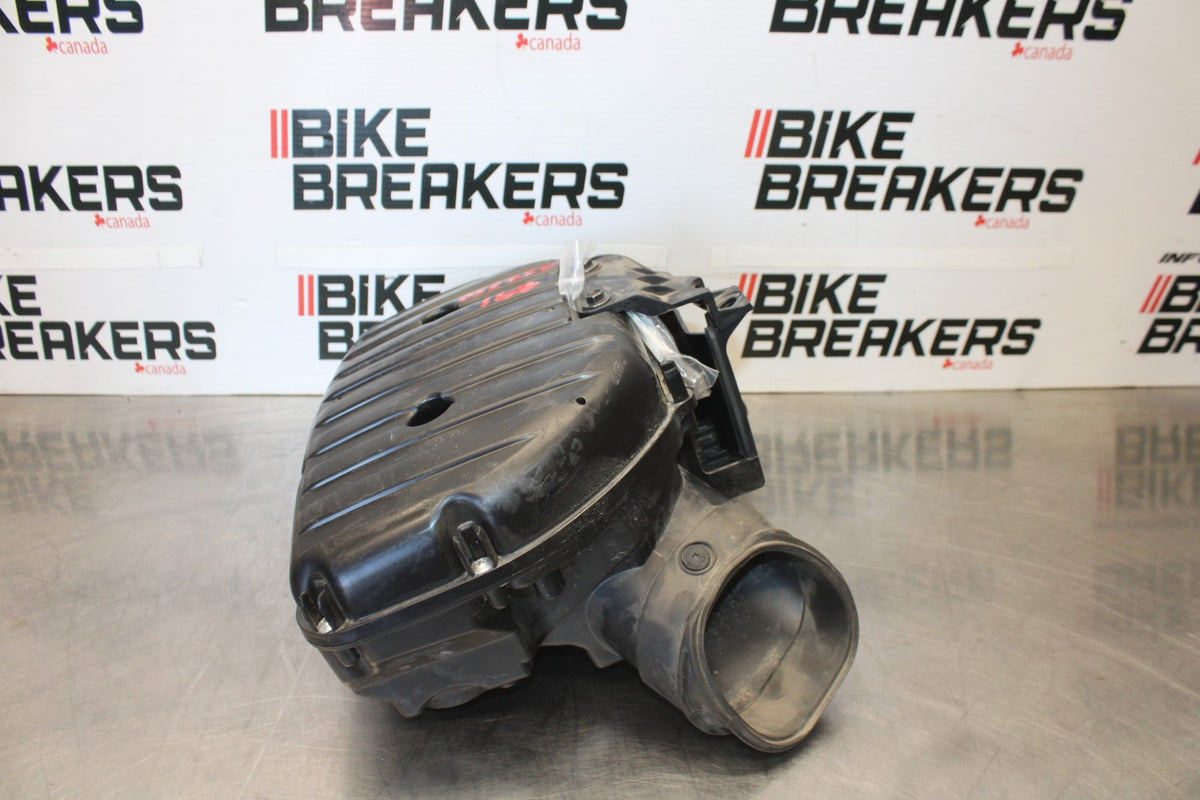 18 SUZUKI GSXR750 AIRBOX AIR INTAKE FILTER BOX BB891