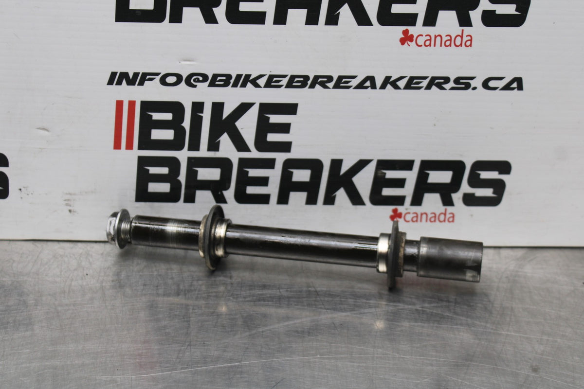 05 YAMAHA YZF R6 FRONT WHEEL RIM AXLE PIVOT BOLT BB858