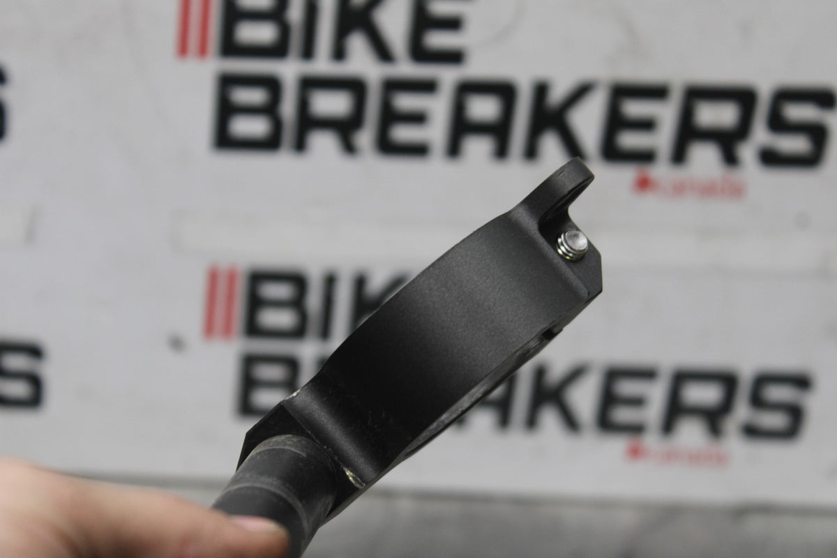 24-25 KAWASAKI NINJA ZX6R LEFT CLIP ON HANDLEBAR BB939