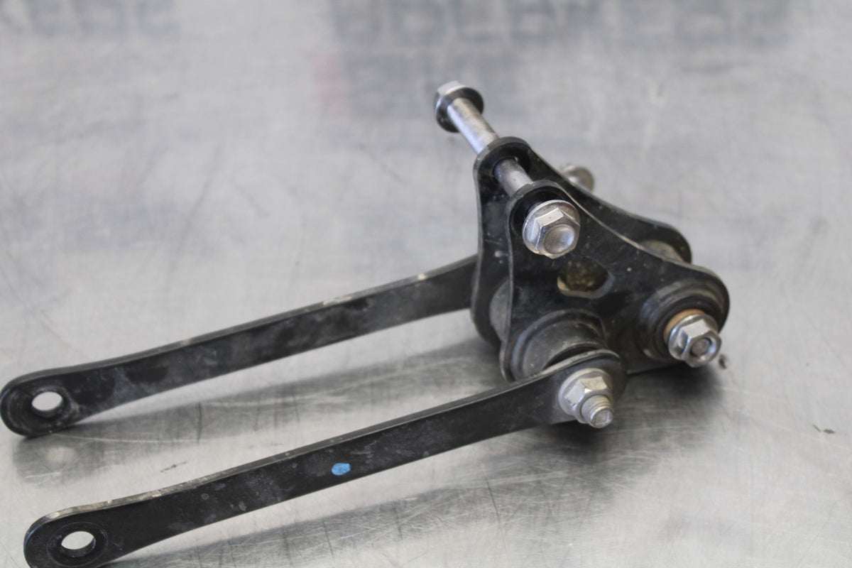 20 TRIUMPH STREET TRIPLE 765 REAR DOGBONE SHOCK LINKAGE LINK BB864
