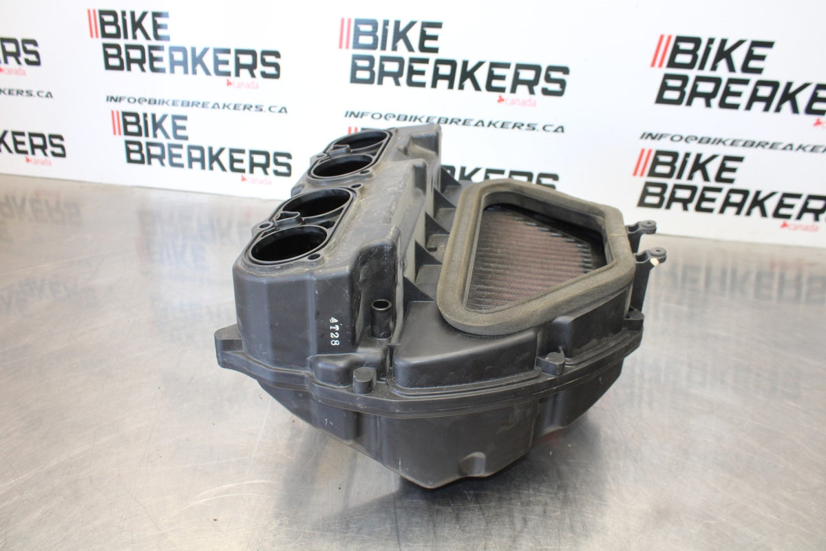 04-05 YAMAHA YZF R1 AIRBOX AIR INTAKE FILTER BOX BB173