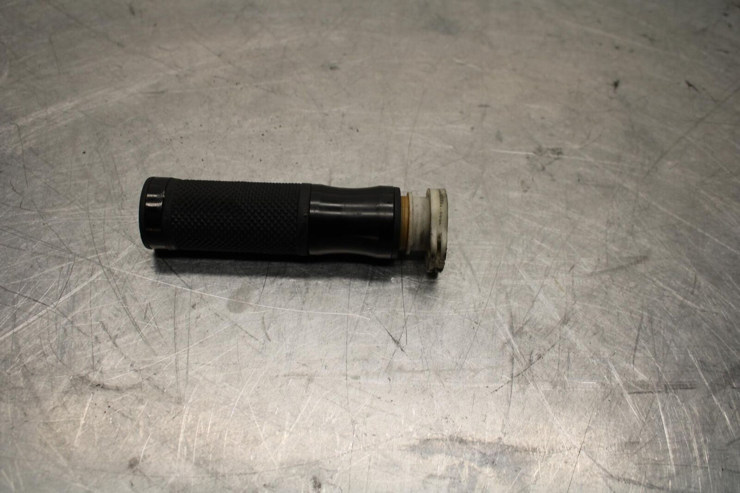 05-06 HONDA CBR600RR THROTTLE CABLE LINE HOUSING GUIDE BB444