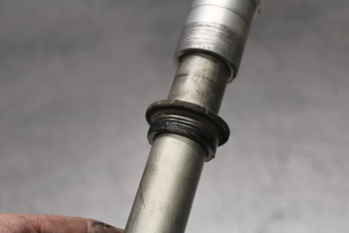 08-09 KAWASAKI NINJA ZX14R FRONT WHEEL RIM AXLE PIVOT BOLT BB932