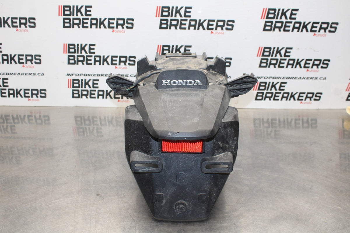 14 HONDA CTX1300A REAR BACK WHEEL FENDER MUD GUARD BB732