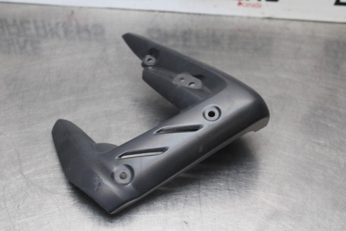 12 TRIUMPH STREET TRIPLE R RIGHT MID UPPER SIDE FAIRING COWL PLASTIC BB914