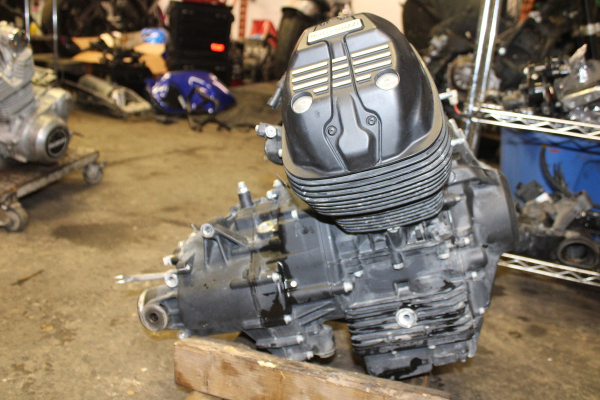 19 MOTO GUZZI V7 III ONLY 3,984KM!!! ENGINE MOTOR BB831