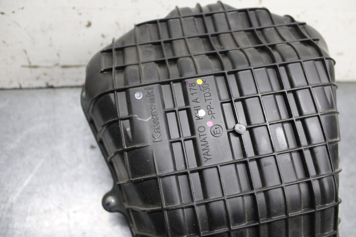 24 KAWASAKI NINJA 500 ABS AIRBOX AIR INTAKE FILTER BOX BB744