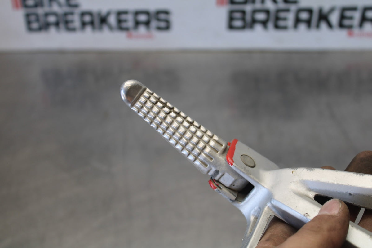 97-00 SUZUKI GSXR600 SRAD LEFT REAR BACK PASSENGER PEG BB921