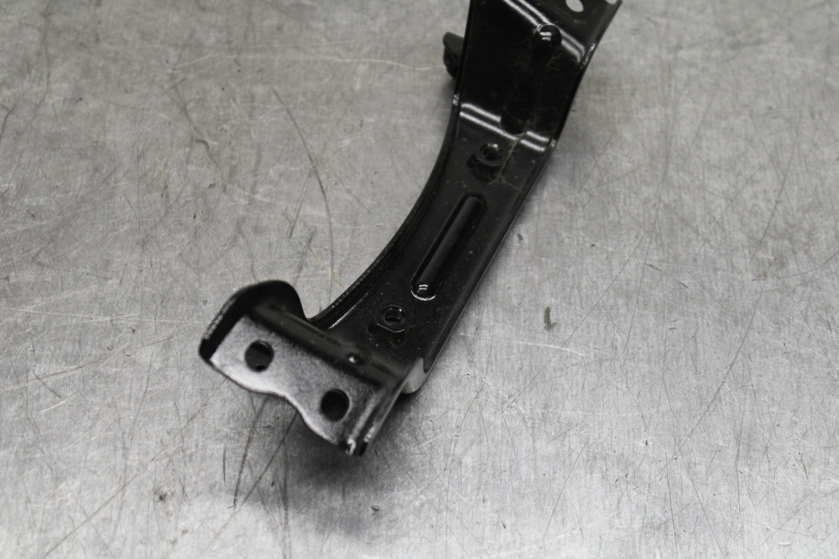 19-22 KAWASAKI Z400 GAS TANK FUEL CELL PETROL RESERVOIR BRACKET MOUNT BB738