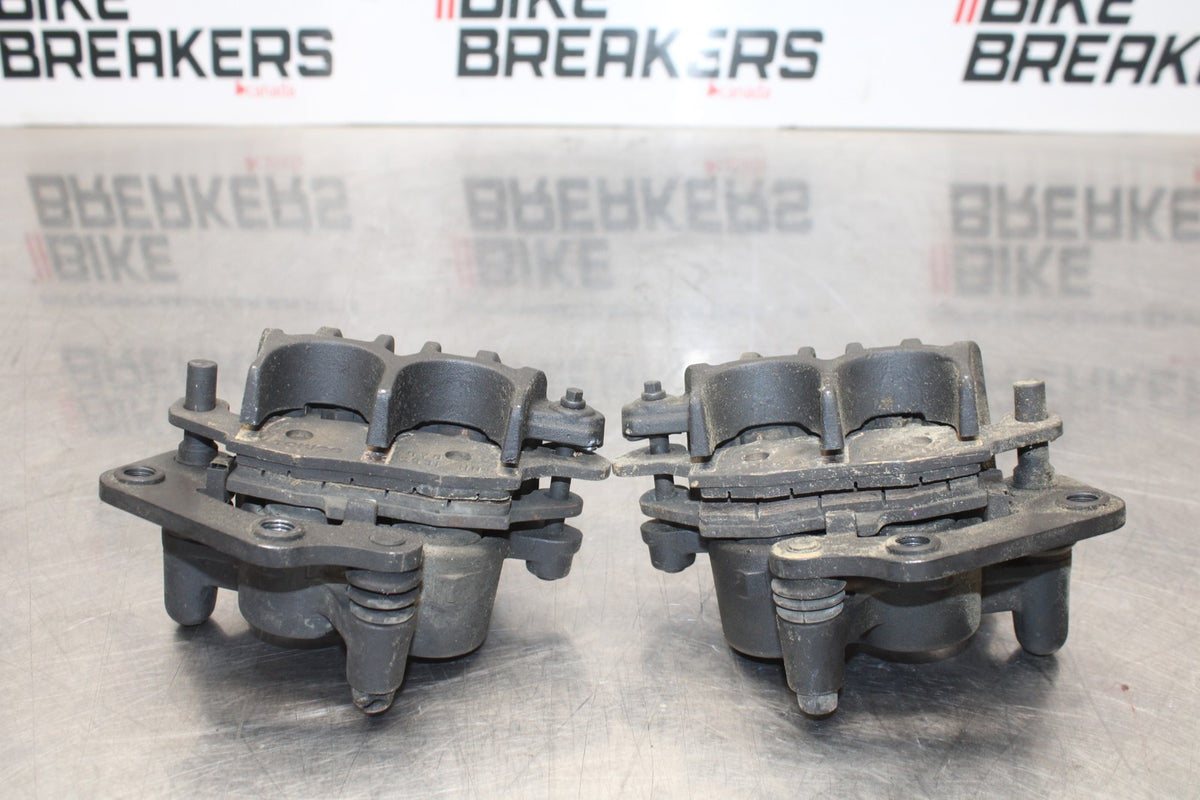 09-10 KAWASAKI ER-6N RIGHT LEFT FRONT BRAKE CALIPER SET PAIR CALIPERS BB205