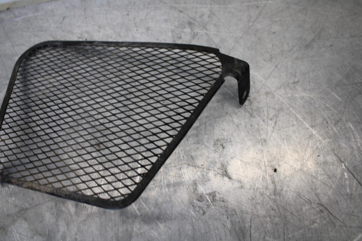 09-16 SUZUKI GSXR1000 OIL COOLER GRILL GUARD 16650-47H10 bb439