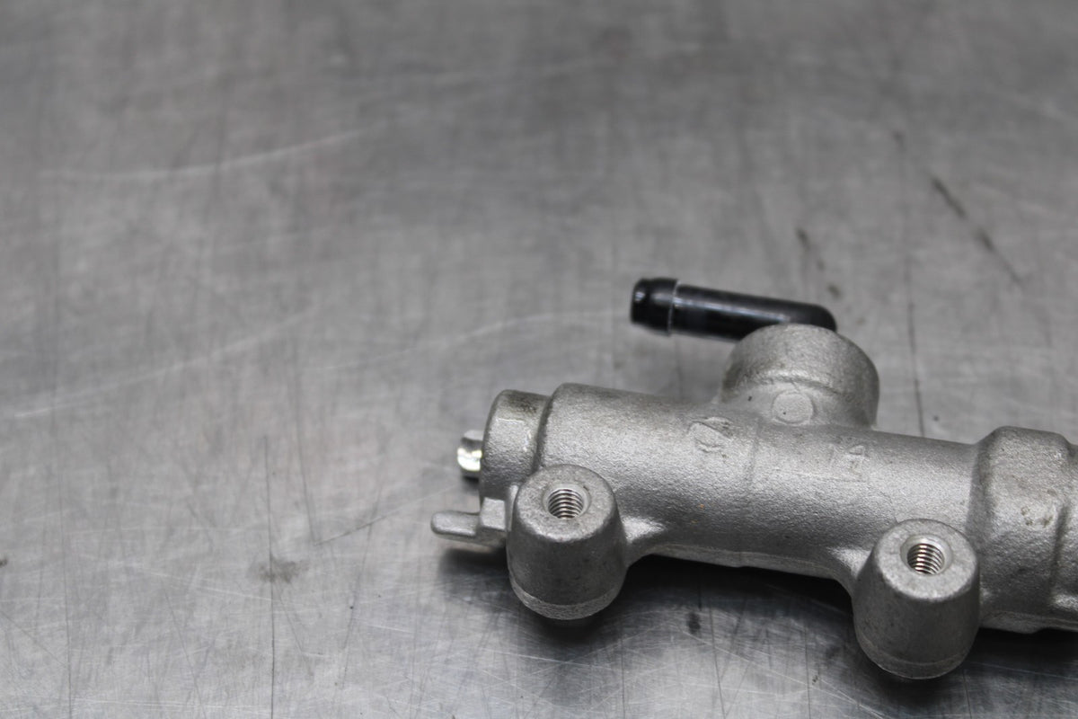 08-10 SUZUKI GSXR 600 REAR BACK BRAKE MASTER CYLINDER BB765