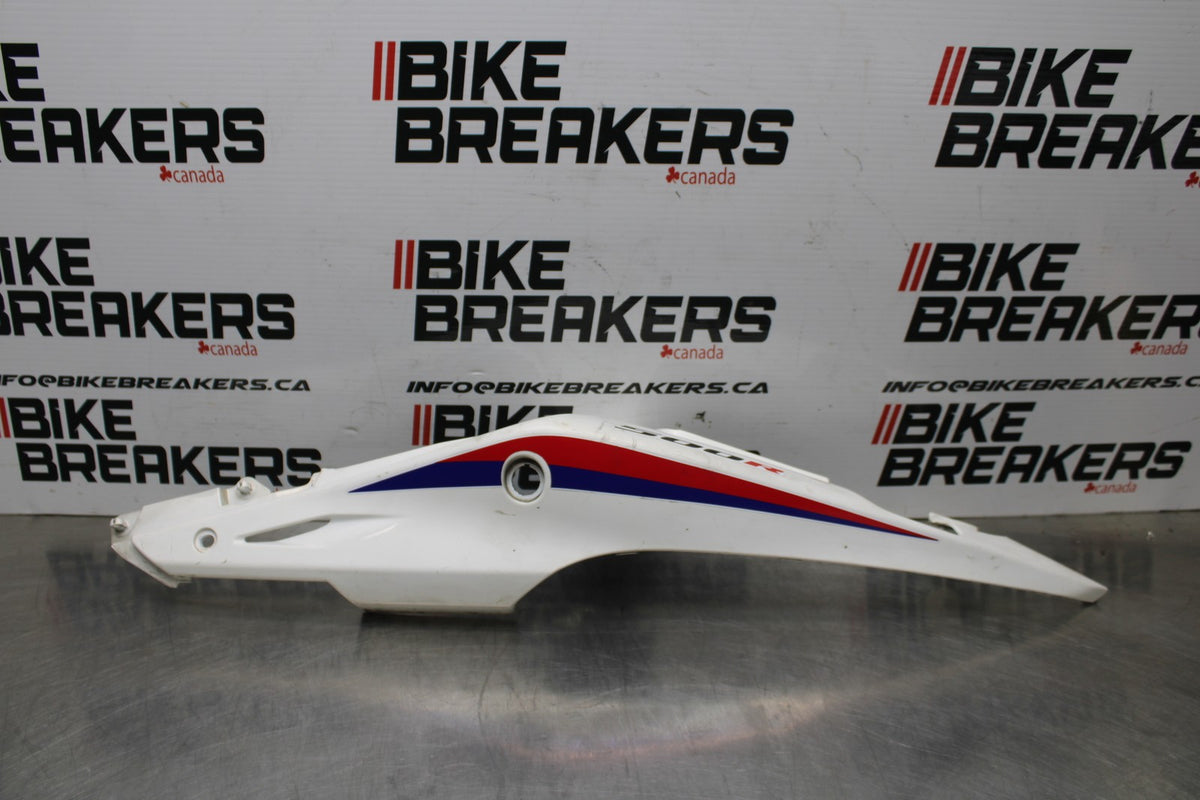 13-15 HONDA CBR500R LEFT REAR BACK TAIL FAIRING COWL SHROUD BB834