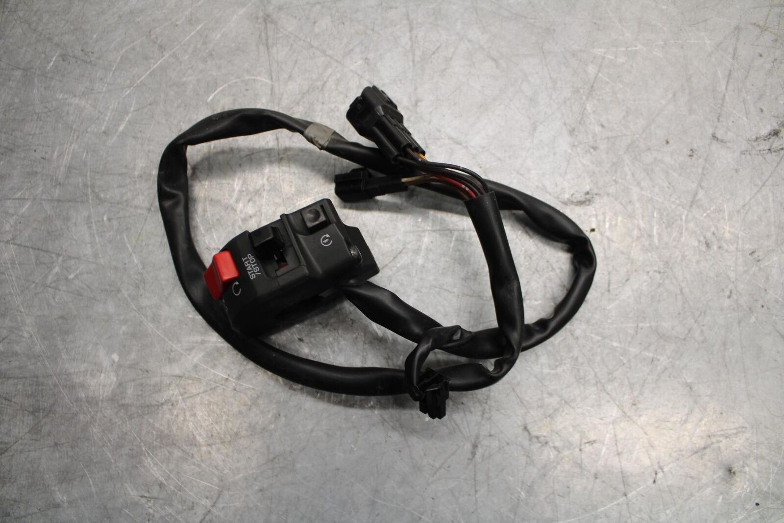 2009 Kawasaki Ninja ZX6R ZX600R RIGHT CLIP ON HANDLE KILL OFF START SWITCH BB548