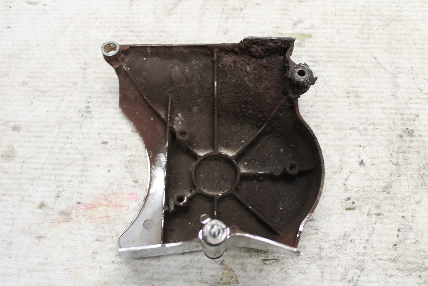 00-04 SUZUKI MARAUDER 800 VZ800 ENGINE SPROCKET COVER BB305