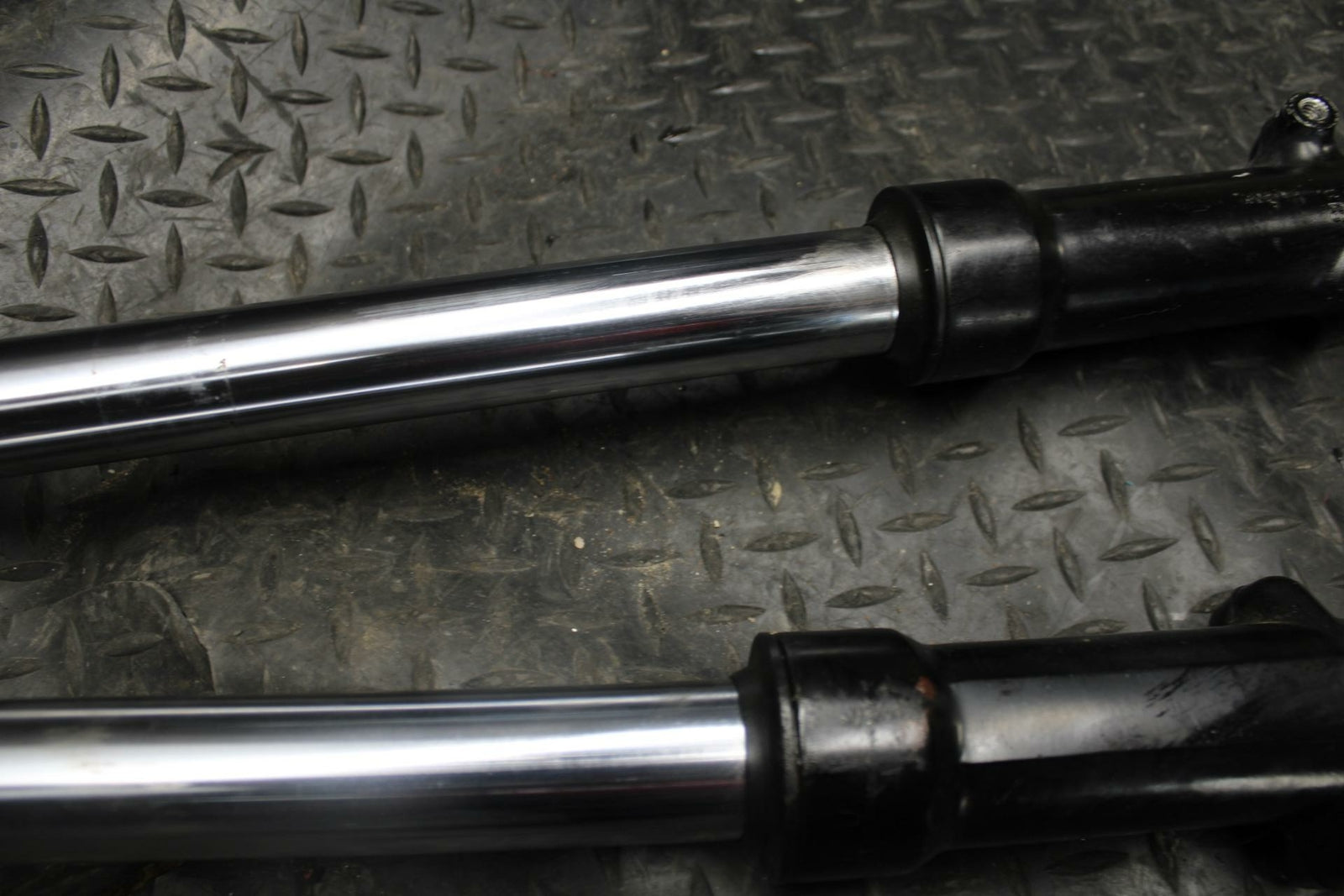 86 SUZUKI GS750ES FRONT FORKS SHOCK SUSPENSION SET PAIR BB233