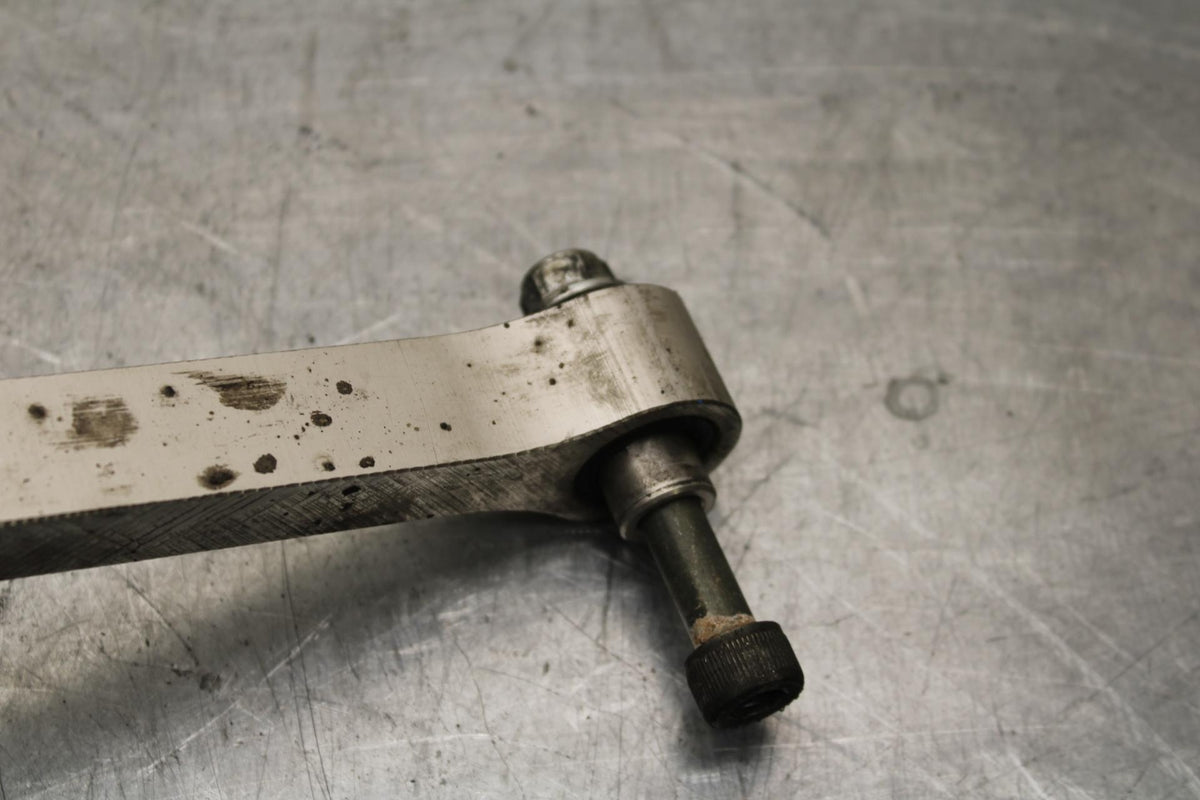 2007 Yamaha YZF R1 REAR DOGBONE SHOCK LINKAGE LINK BB575