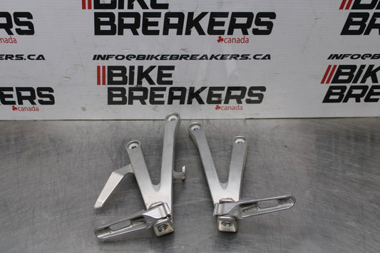 07-12 HONDA CBR600RR REAR BACK PASSENGER PEG SET PAIR BB812