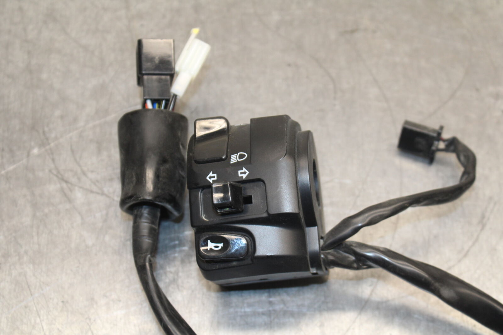 18-23 KAWASAKI NINJA 400 EX400 ABS LEFT CLIP ON HANDLE HORN SIGNALS SWITCH BB747