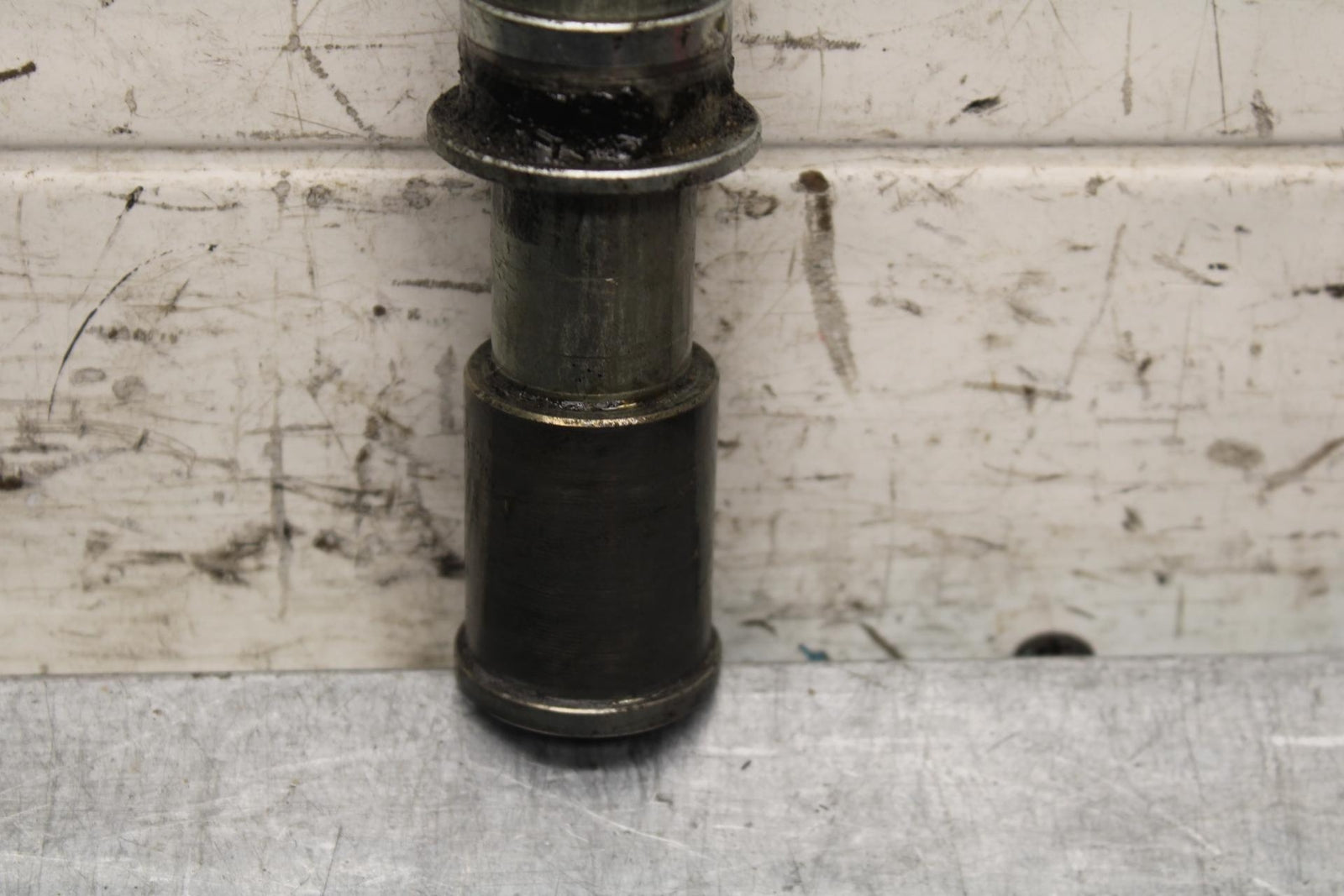 2000 Kawasaki Ninja ZX9R ZX900F FRONT WHEEL RIM AXLE PIVOT BOLT 41068-1404 BB70