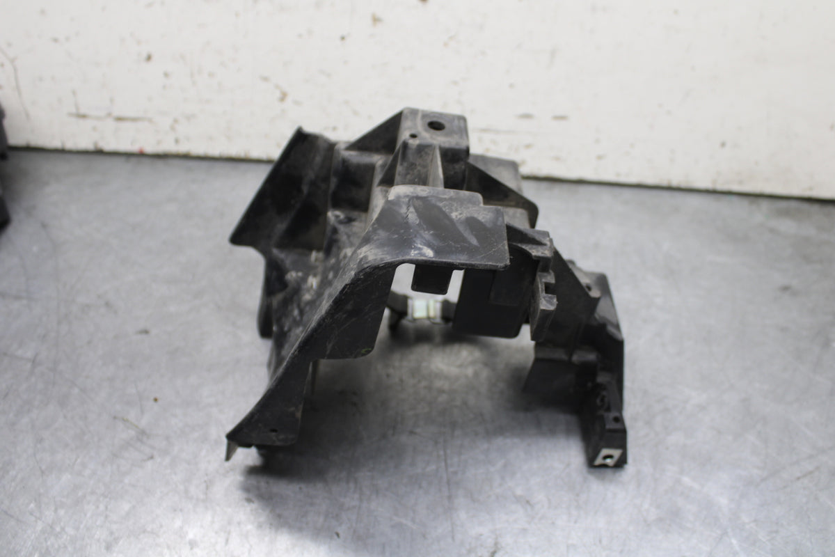 17-24 YAMAHA BOLT XVS950 BATTERY TRAY BOX HOLDER BB729