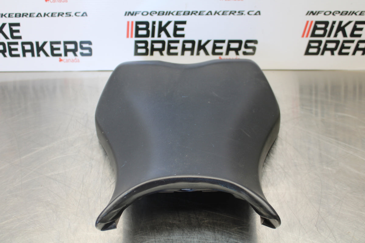 12-16 HONDA CBR1000RR FRONT DRIVERS SEAT PAD SADDLE PILLION BB157