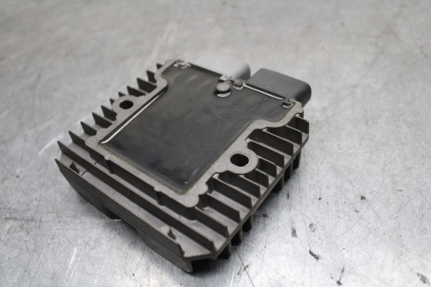 13-18 KAWASAKI NINJA ZX6R RECTIFIER VOLTAGE REGULATOR 21066-0730 BB666