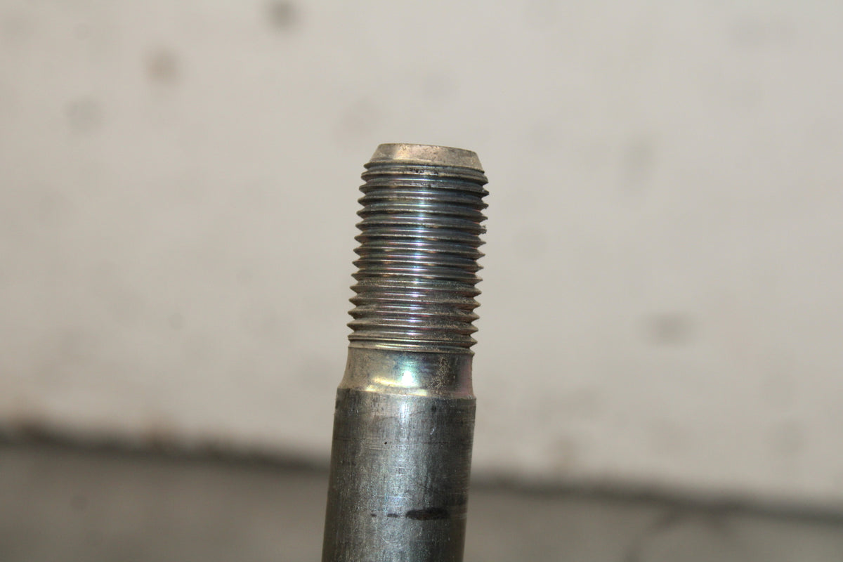 14-15 YAMAHA V STAR 1300 XVS1300CT TOURER FRONT WHEEL RIM AXLE PIVOT BOLT BB722