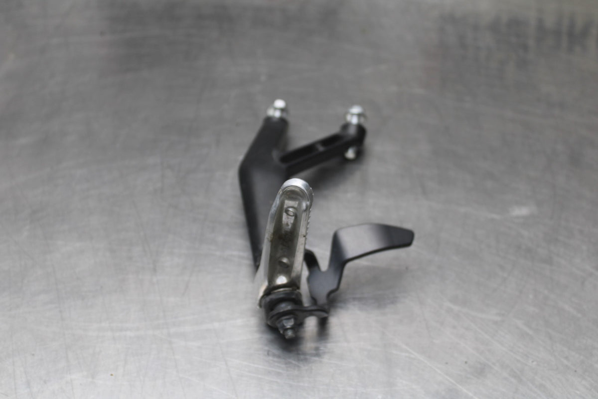 22-25 YAMAHA YZF R7 LEFT REAR BACK PASSENGER PEG BB769