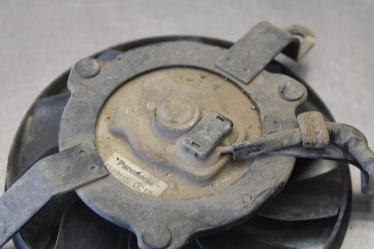 15 TRIUMPH TIGER 800 ENGINE RADIATOR COOLING FAN BB873