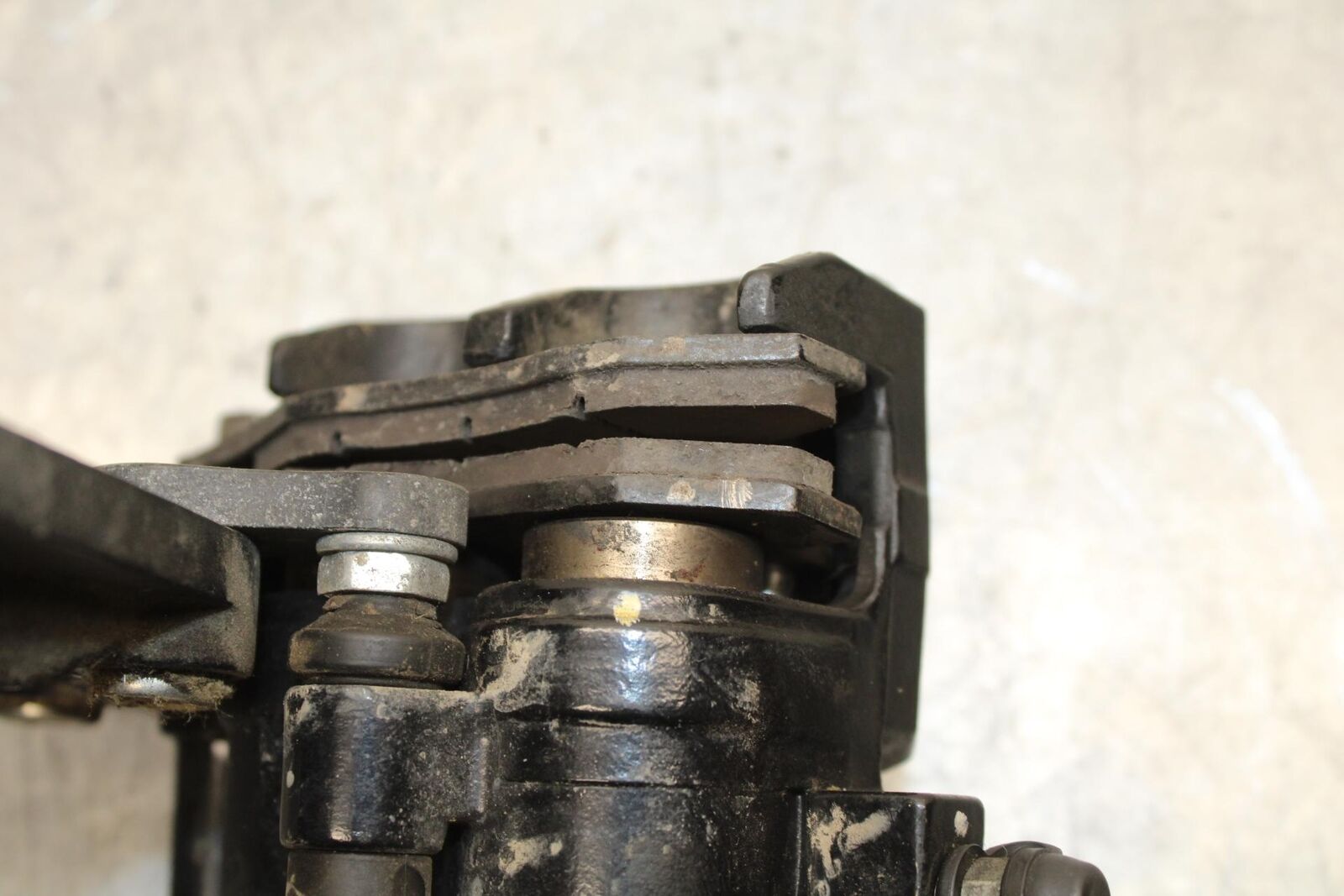 2015 Kawasaki Ninja 300 EX300B ABS REAR BACK BRAKE CALIPER 43080-0151-25S BB61