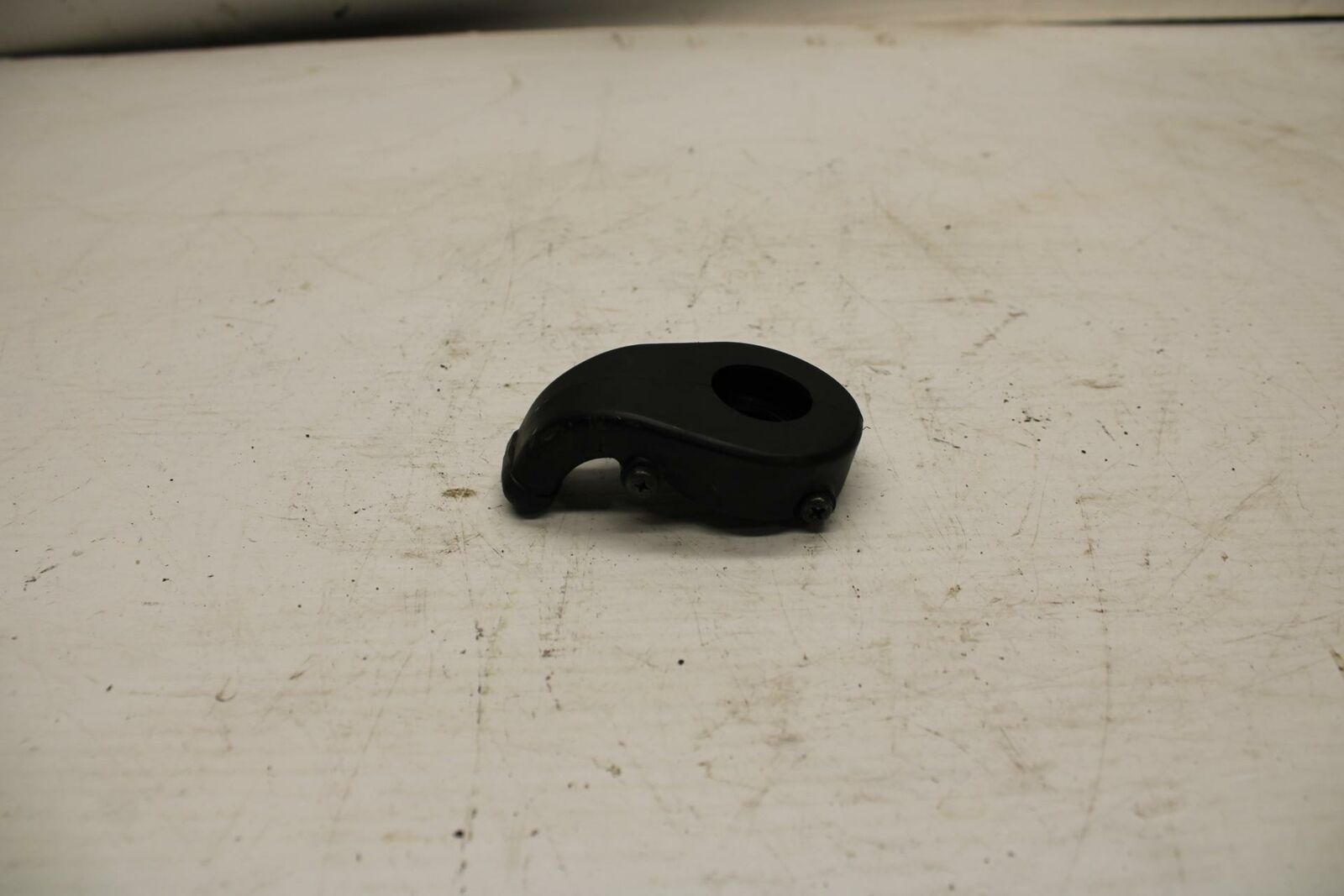 13-18 KAWASAKI NINJA ZX6R THROTTLE CABLE LINE HOUSING GUIDE BB353