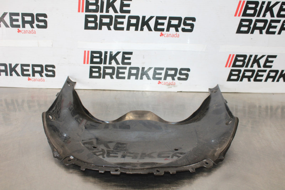 11-26 SUZUKI GSXR750 LOWER FRONT UPPER INNER HEADLIGHT COWL FAIRING  BB882