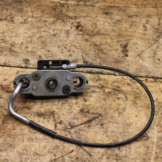 07-11 SUZUKI VSTROM 650 REAR PASSENGER SEAT LATCH LOCK ASSEMBLY BB340