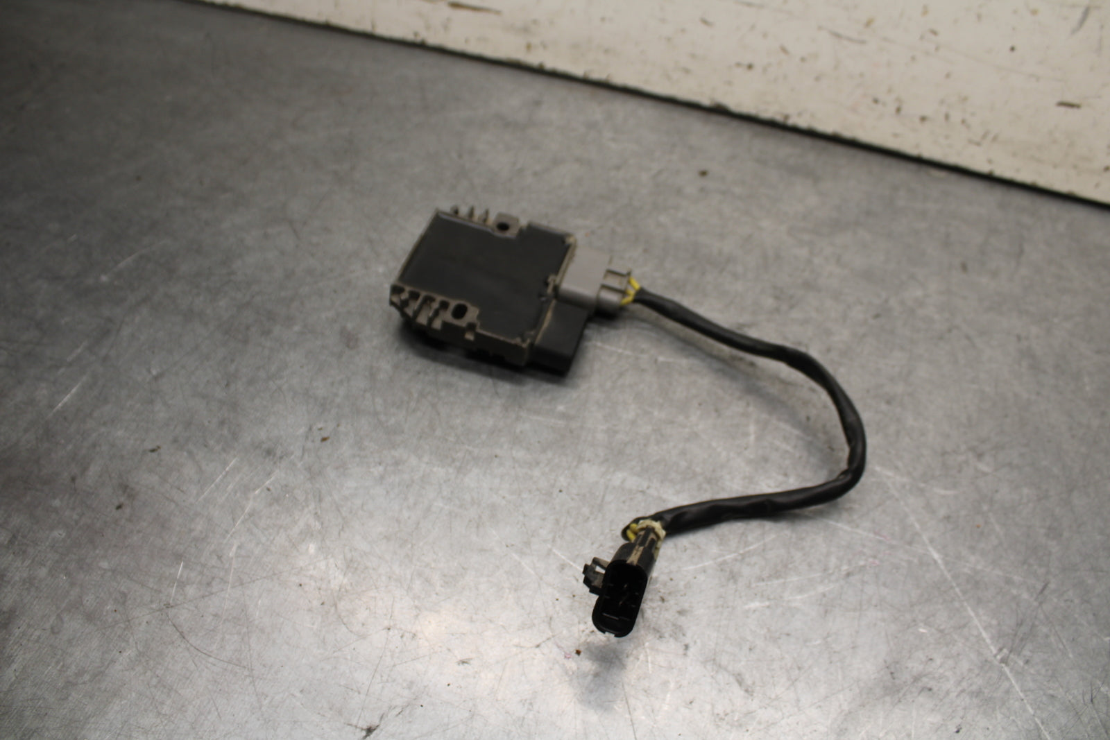 09-11 TRIUMPH DAYTONA 675 RECTIFIER VOLTAGE REGULATOR BB652