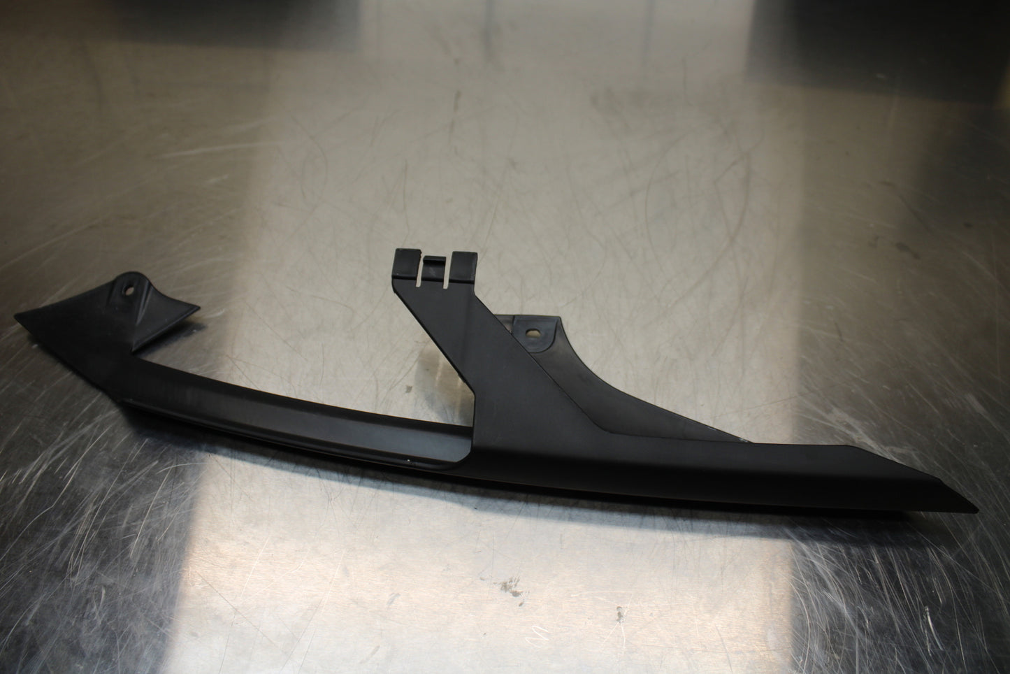 23-24 KAWASAKI NINJA ZX14R REAR BACK DRIVE CHAIN GUARD COVER SHIELD BB141