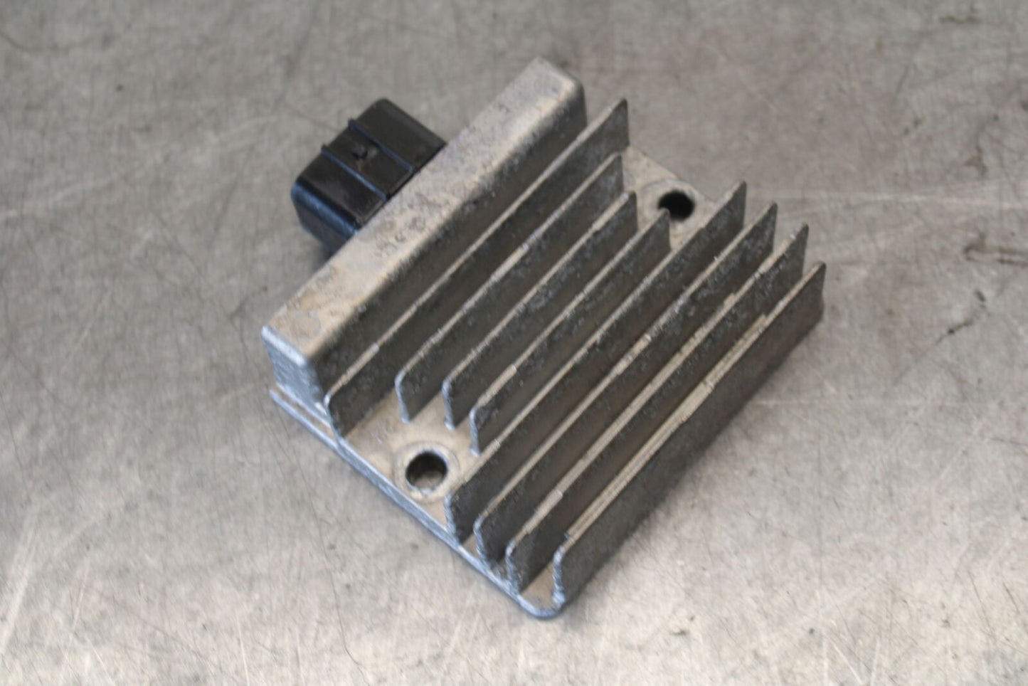 18-23 KAWASAKI NINJA 400 RECTIFIER VOLTAGE REGULATOR  BB679