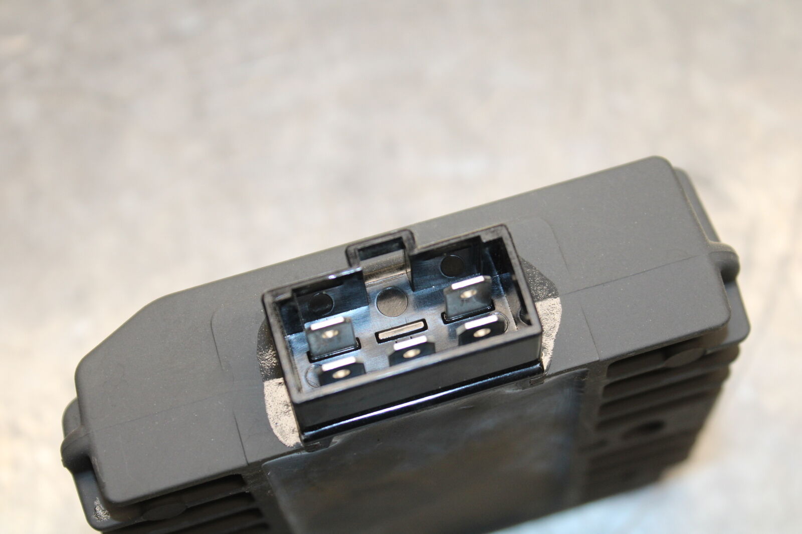 19-24 YAMAHA R3 RECTIFIER VOLTAGE REGULATOR BB736
