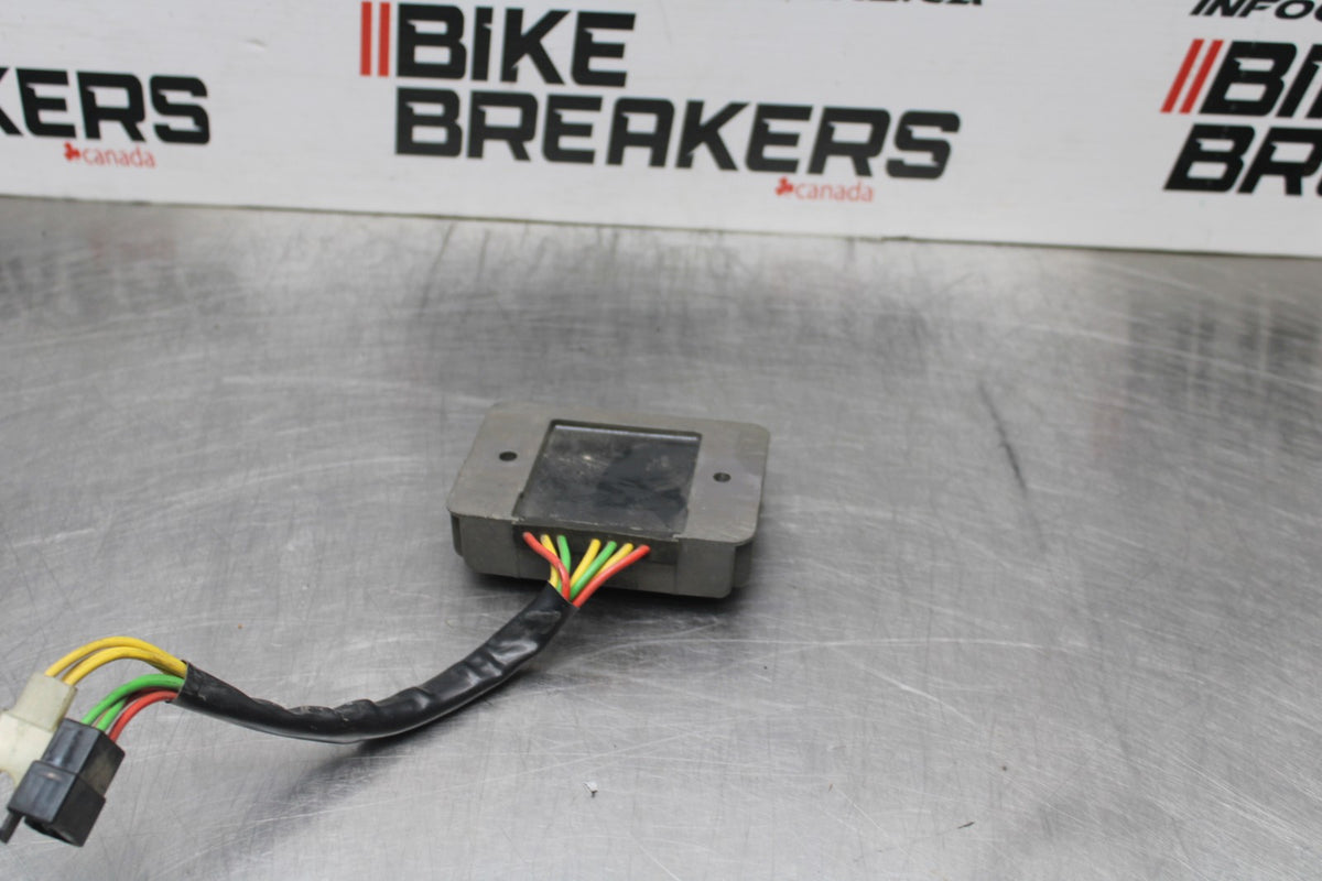 02 DUCATI MONSTER 620 RECTIFIER VOLTAGE REGULATOR BB851