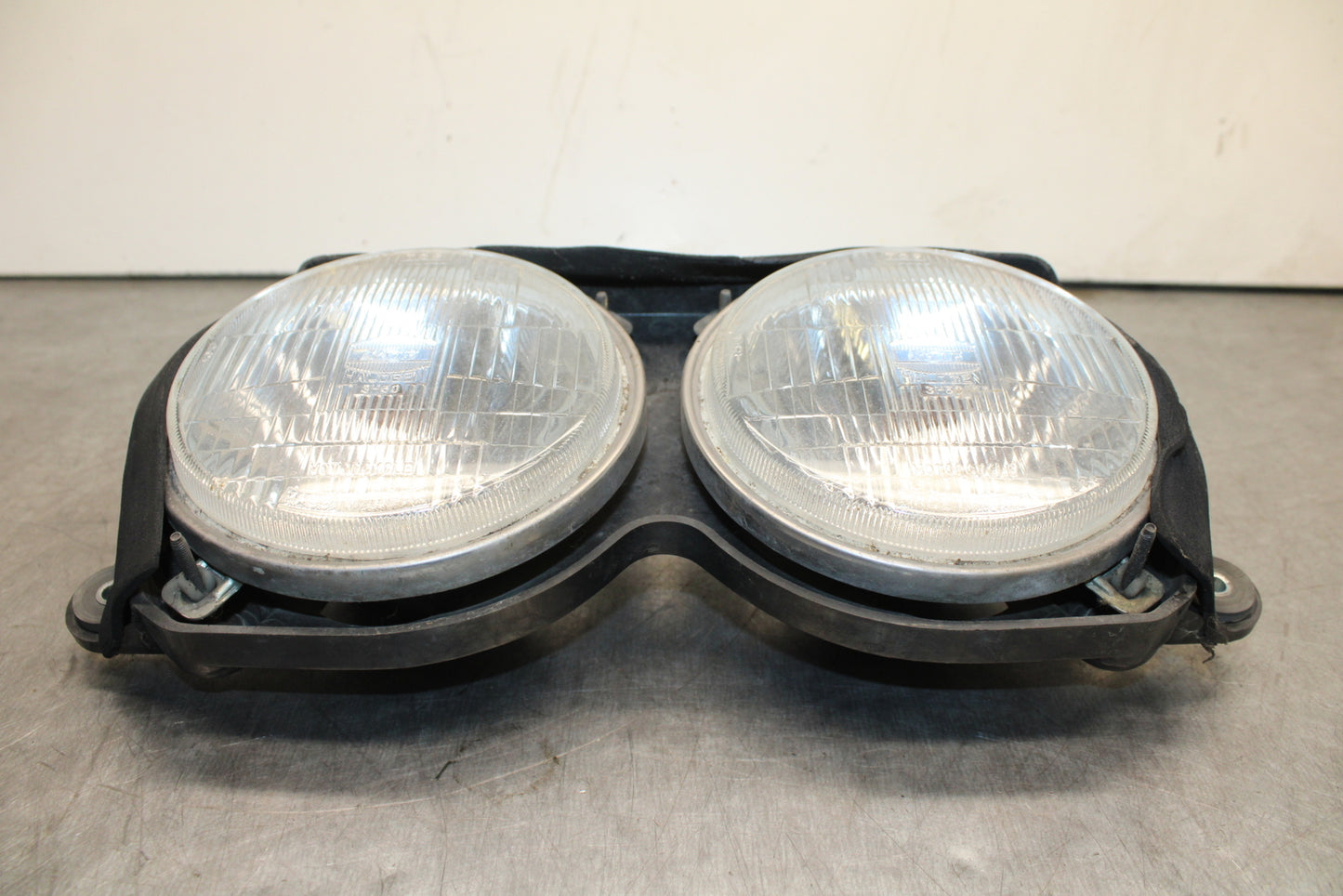 93-94 KAWASAKI NINJA ZX7R FRONT HEADLIGHT HEAD LIGHT LAMP BB122
