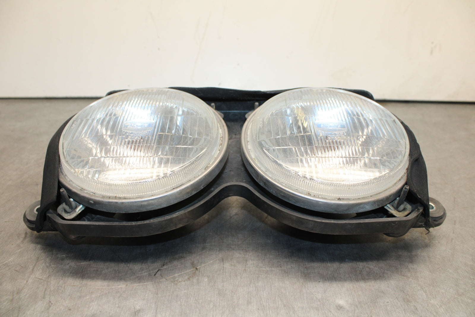 93-94 KAWASAKI NINJA ZX7R FRONT HEADLIGHT HEAD LIGHT LAMP BB122