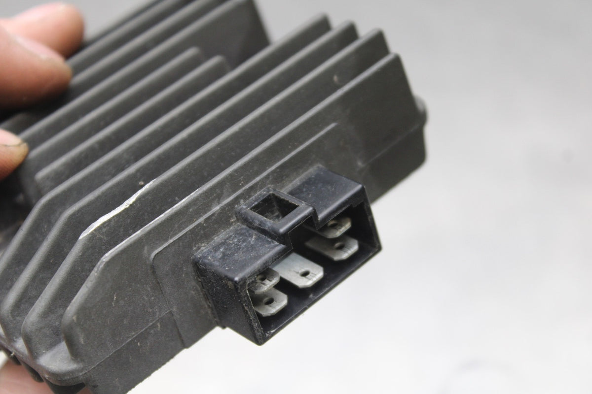 05 YAMAHA YZF R6 RECTIFIER VOLTAGE REGULATOR BB814