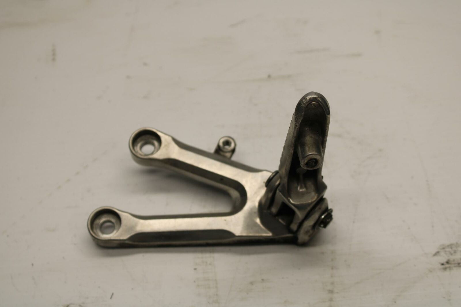 04-05 HONDA CBR1000RR LEFT REARSET REAR SET DRIVER FOOT PEG REST STOP BB242